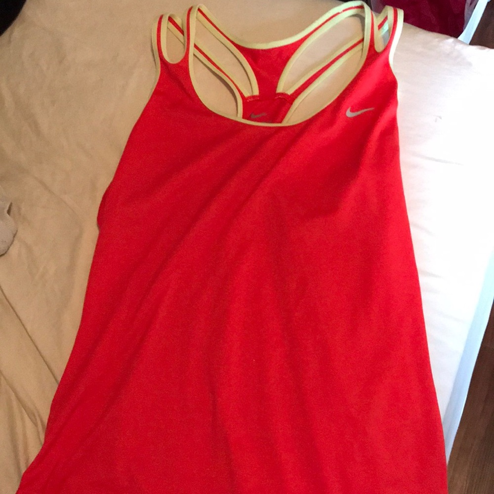 Nike work out top